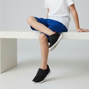 Pro Player casual mesh slip-in sneakers Toddler’s 8 black elastic stripe